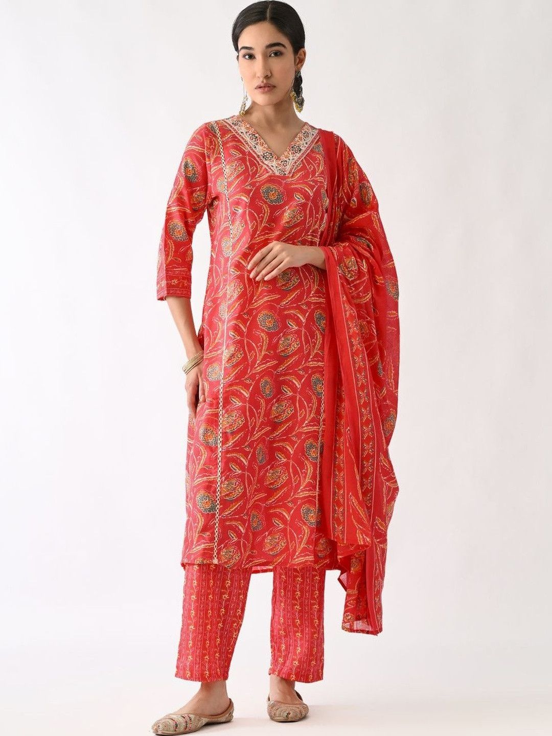 Women Printed Kurta with Trousers With Dupatta Sabhyata Women Floral Printed Regular Thread Work Kurta with Trousers & With Dupatta
