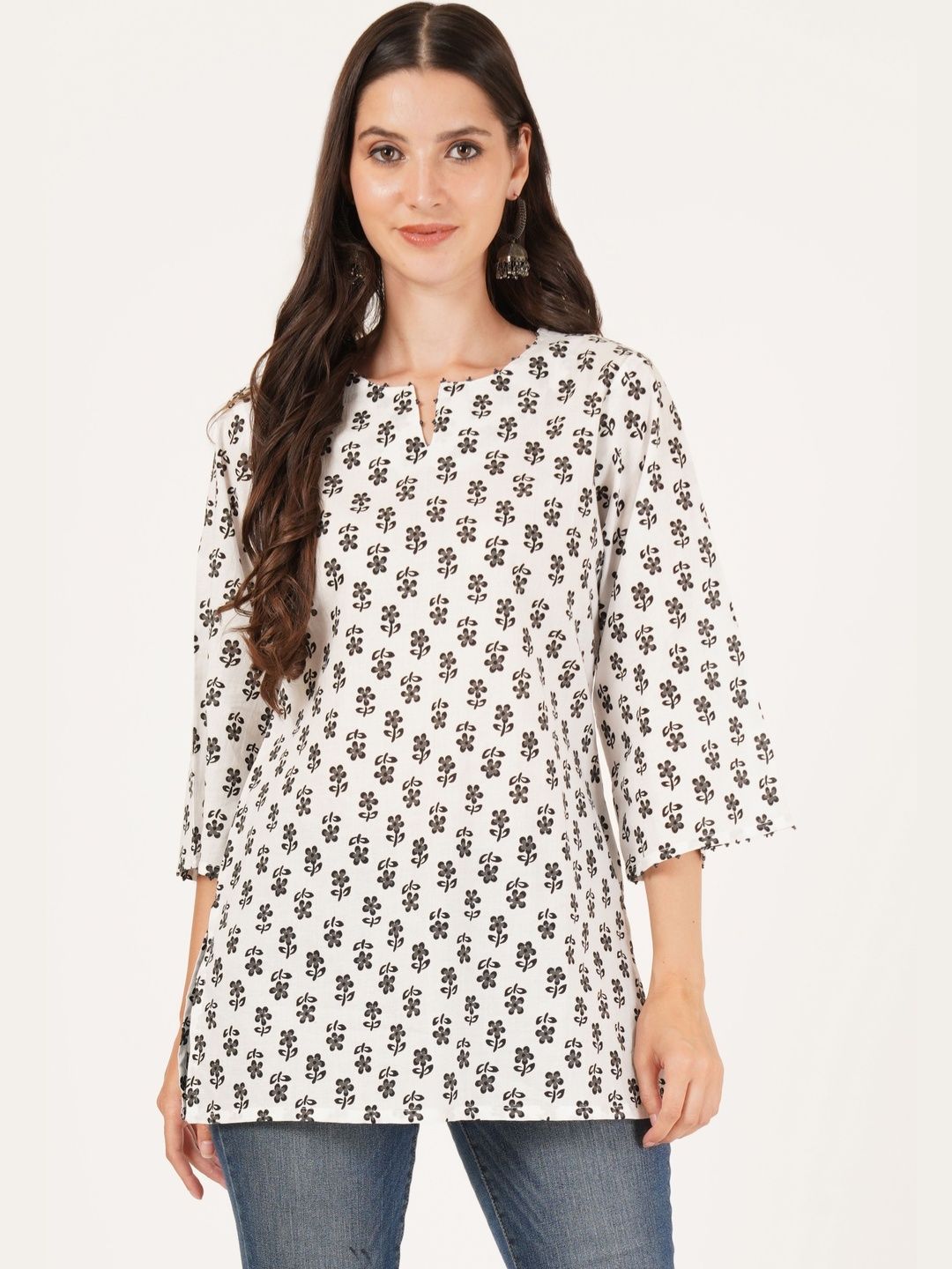 Sangria Floral Printed Pure Cotton Round Neck Straight Kurtis