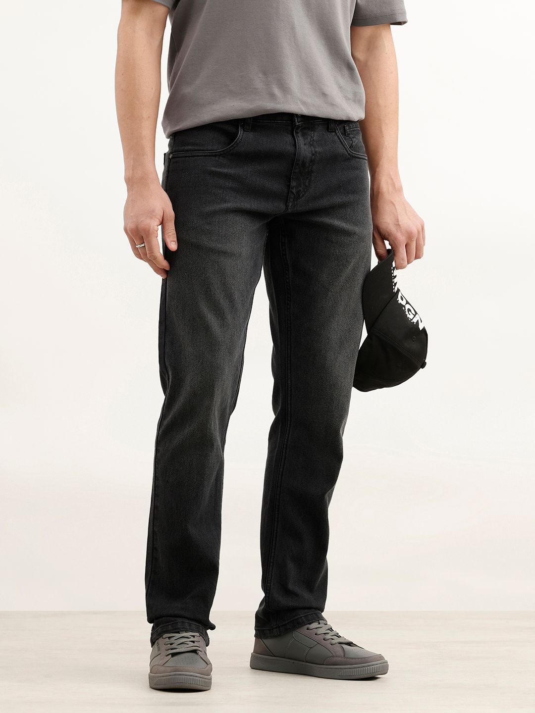 WROGN Men Straight Fit Mid-Rise Light Fade Stretchable Jeans