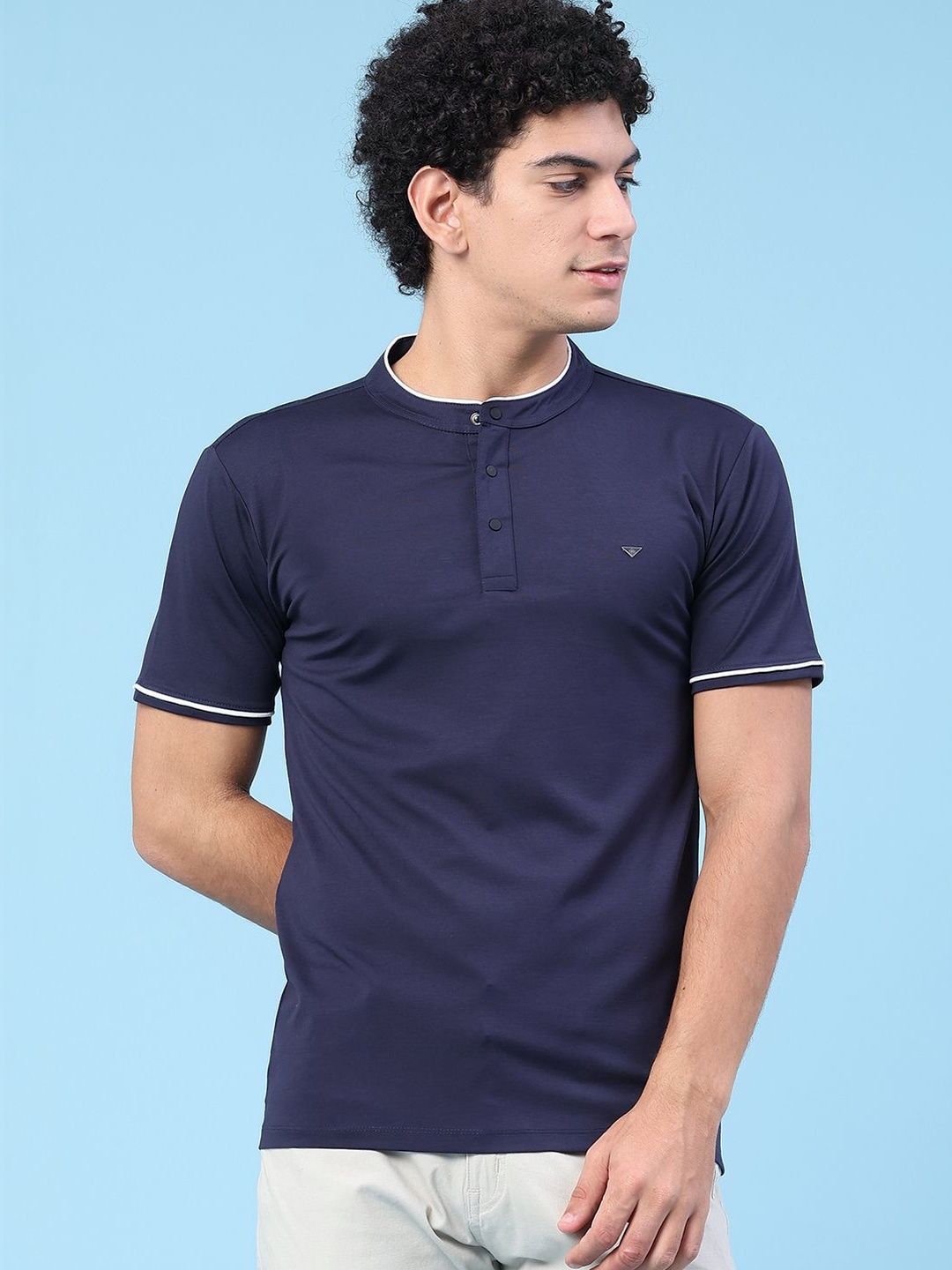 V-Mart Men Mandarin Collar T-shirt