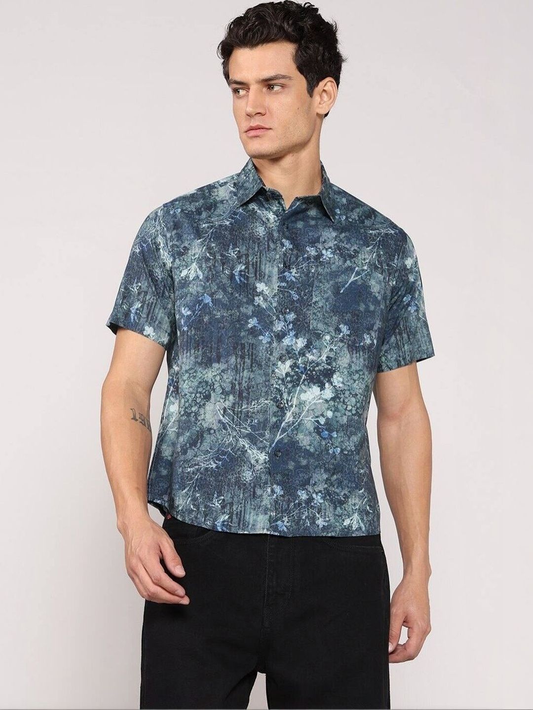 Buy Lee Cooper Men Classic Floral Printed Casual Shirt - Shirts