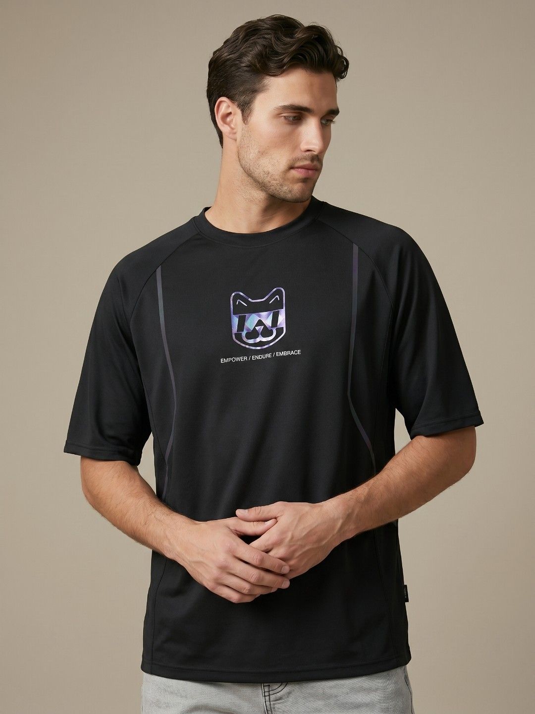 glitchez Relaxed Graphic Printed Raglan Sleeves T-shirt
