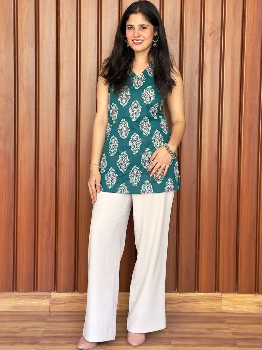 SUNDAR BAI Ethnic Motifs Printed Halter Neck Kurti
