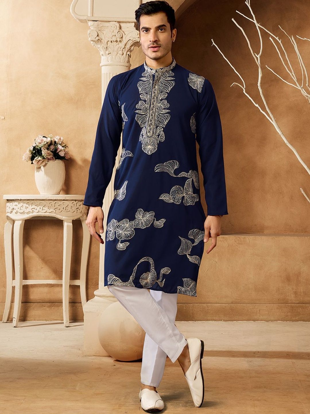 House of Pataudi Embroidered Cotton Mandarin Collar Knee Length Straight Kurta