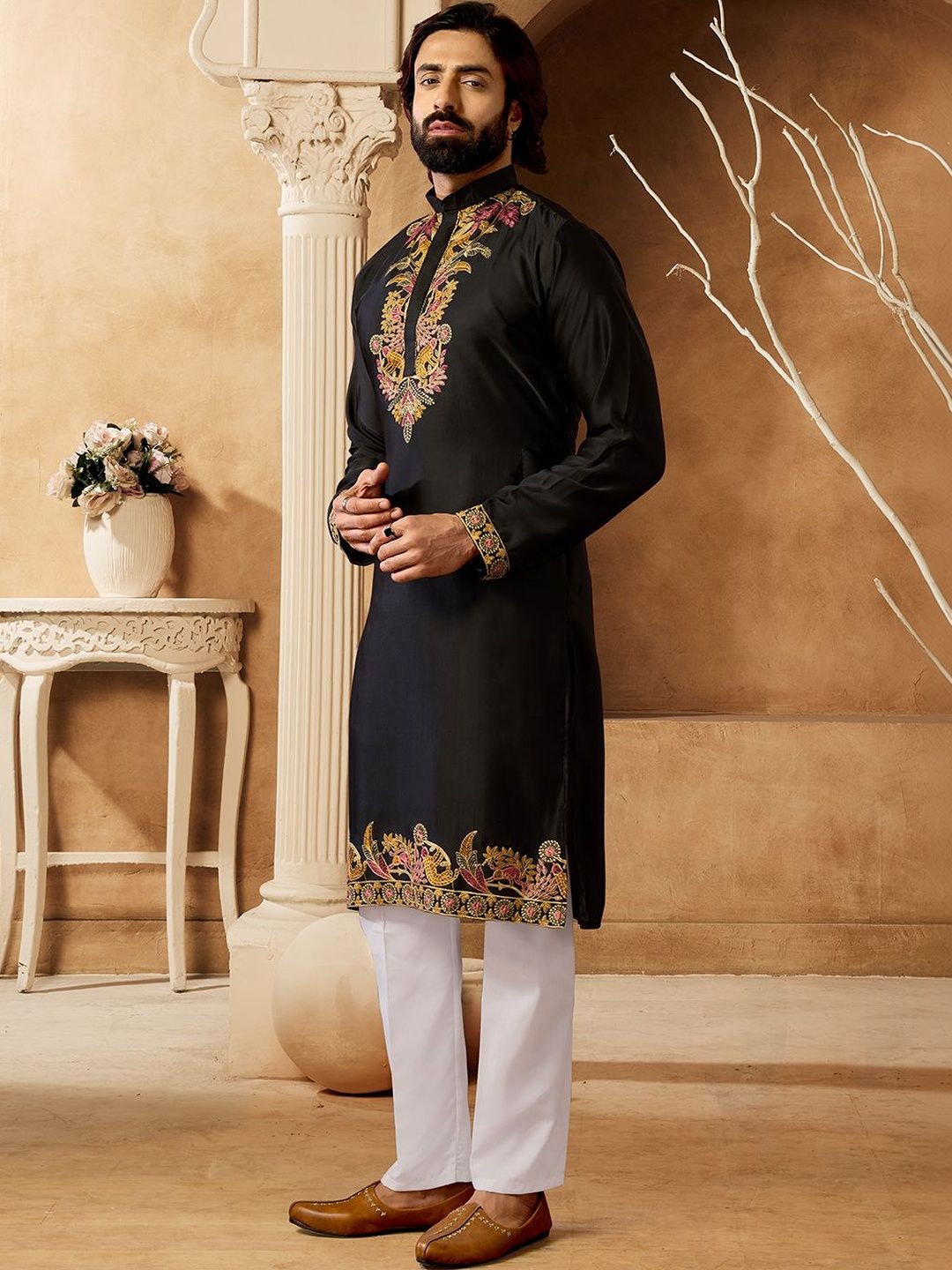 House of Pataudi Embroidered Cotton Mandarin Collar Knee Length Straight Kurta