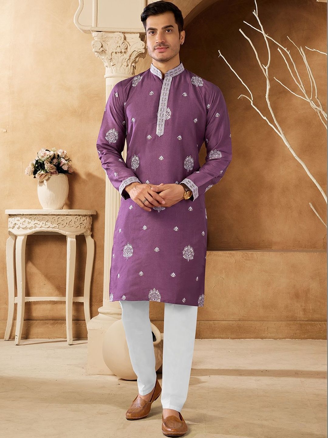 House of Pataudi Embroidered Cotton Mandarin Collar Knee Length Straight Kurtas
