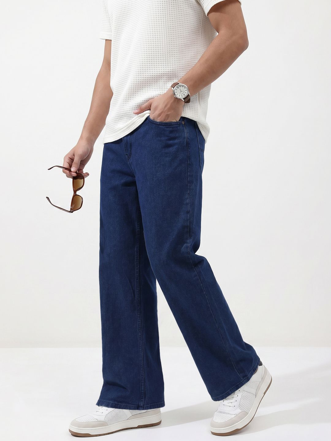 The Roadster Life Co. Men Baggy Fit Light Fade Stretchable Jeans