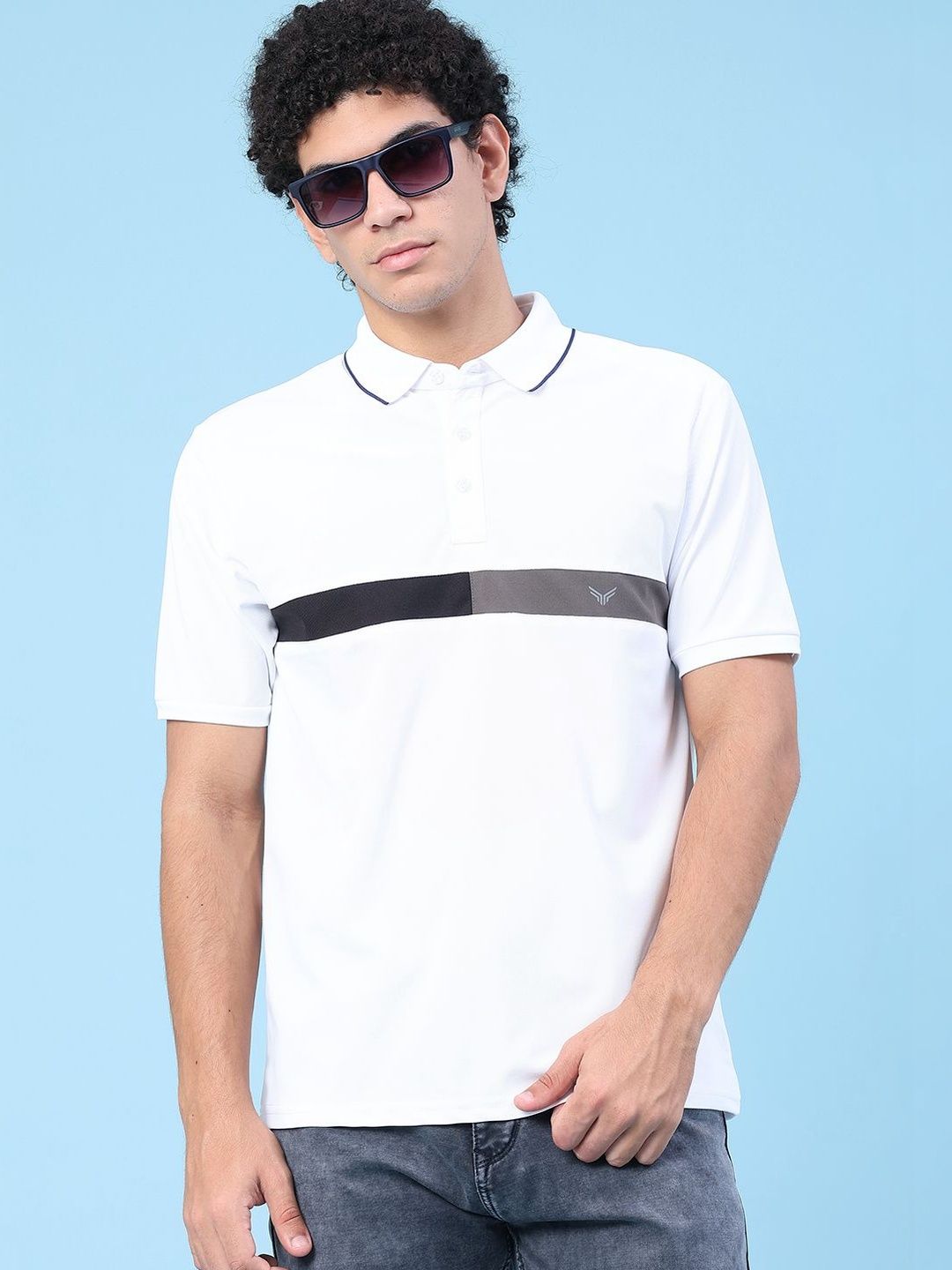 V-Mart Men Colourblocked Polo Collar T-shirt