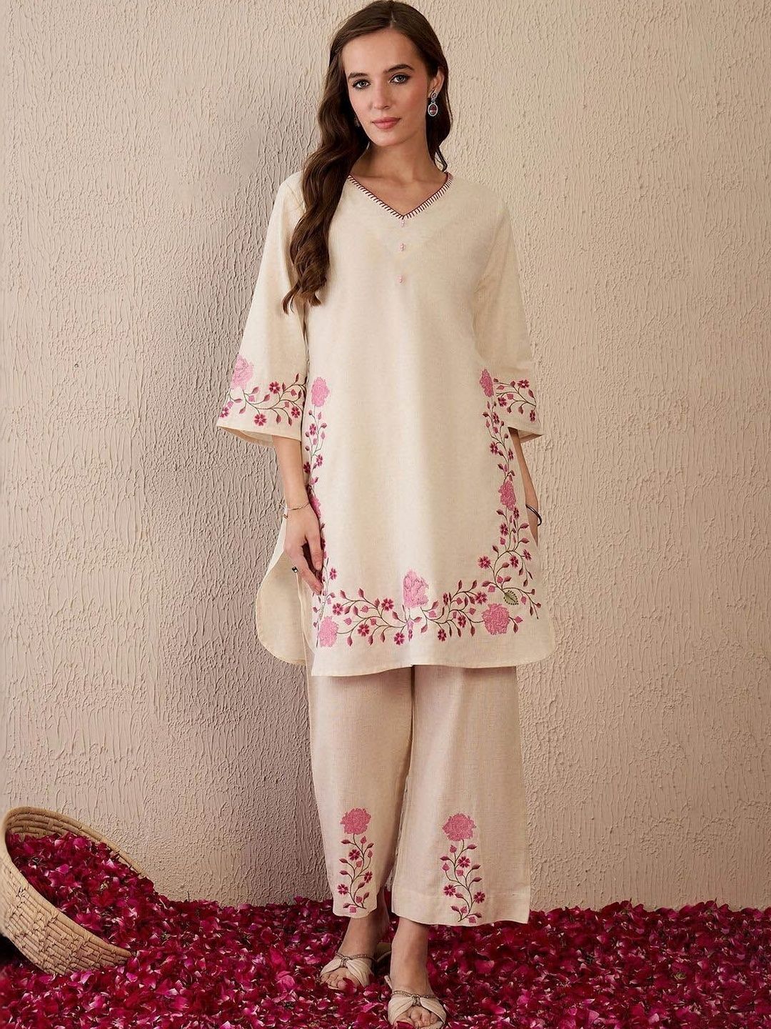 Style Heaven Romantic Florals Cotton Embroidered Tunic with Trousers