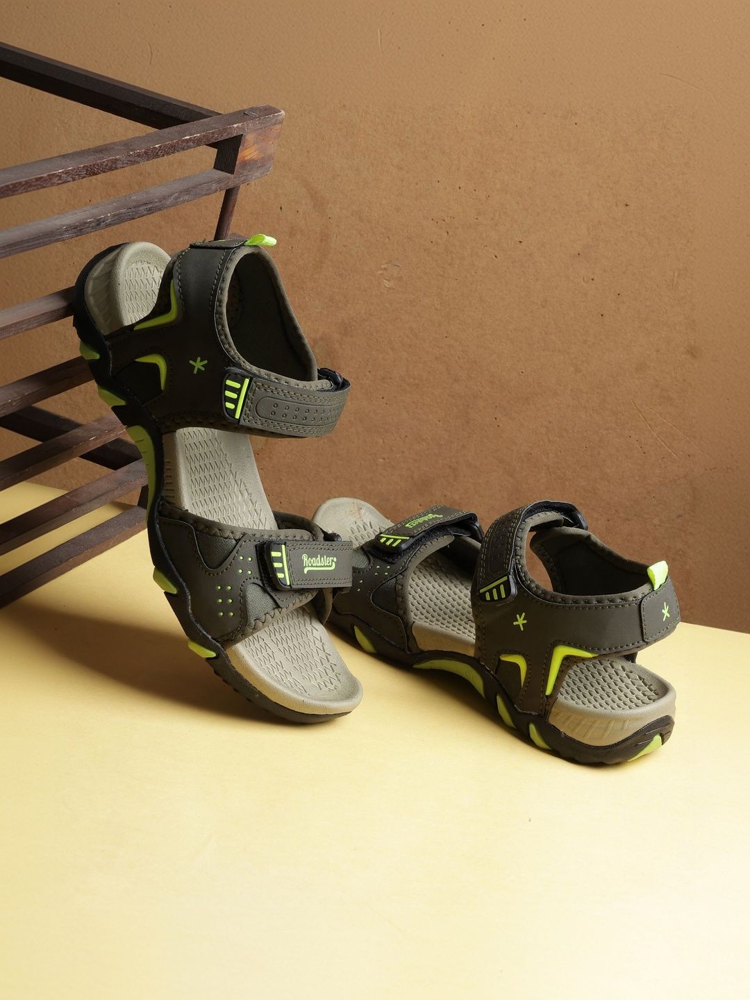 Roadster The Roadster Lifestyle Co Men Skin-Friendly Sports Sandals