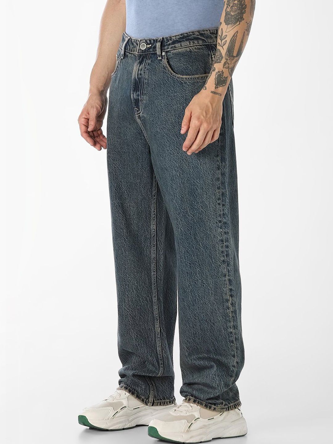 Wide Leg Low-Rise Light Fade Jeans