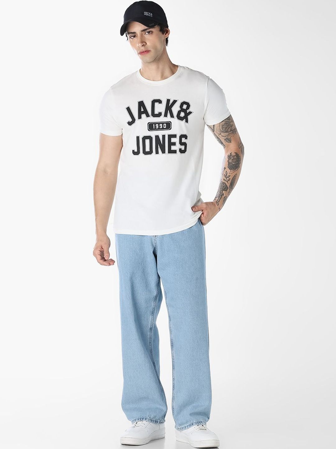 Wide Leg Low-Rise Light Fade Jeans