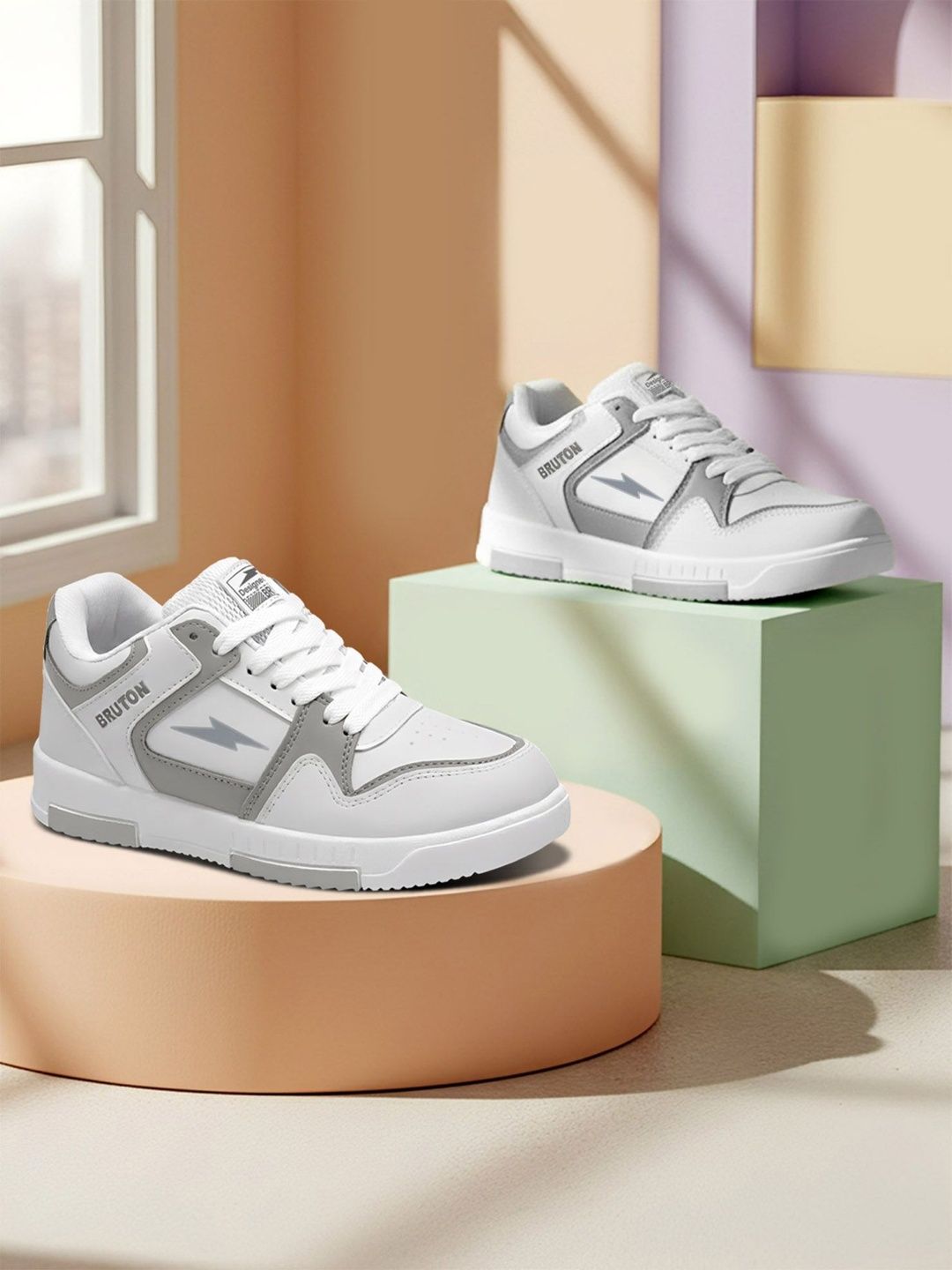 Bruton Bruton Men Colourblocked Sneakers