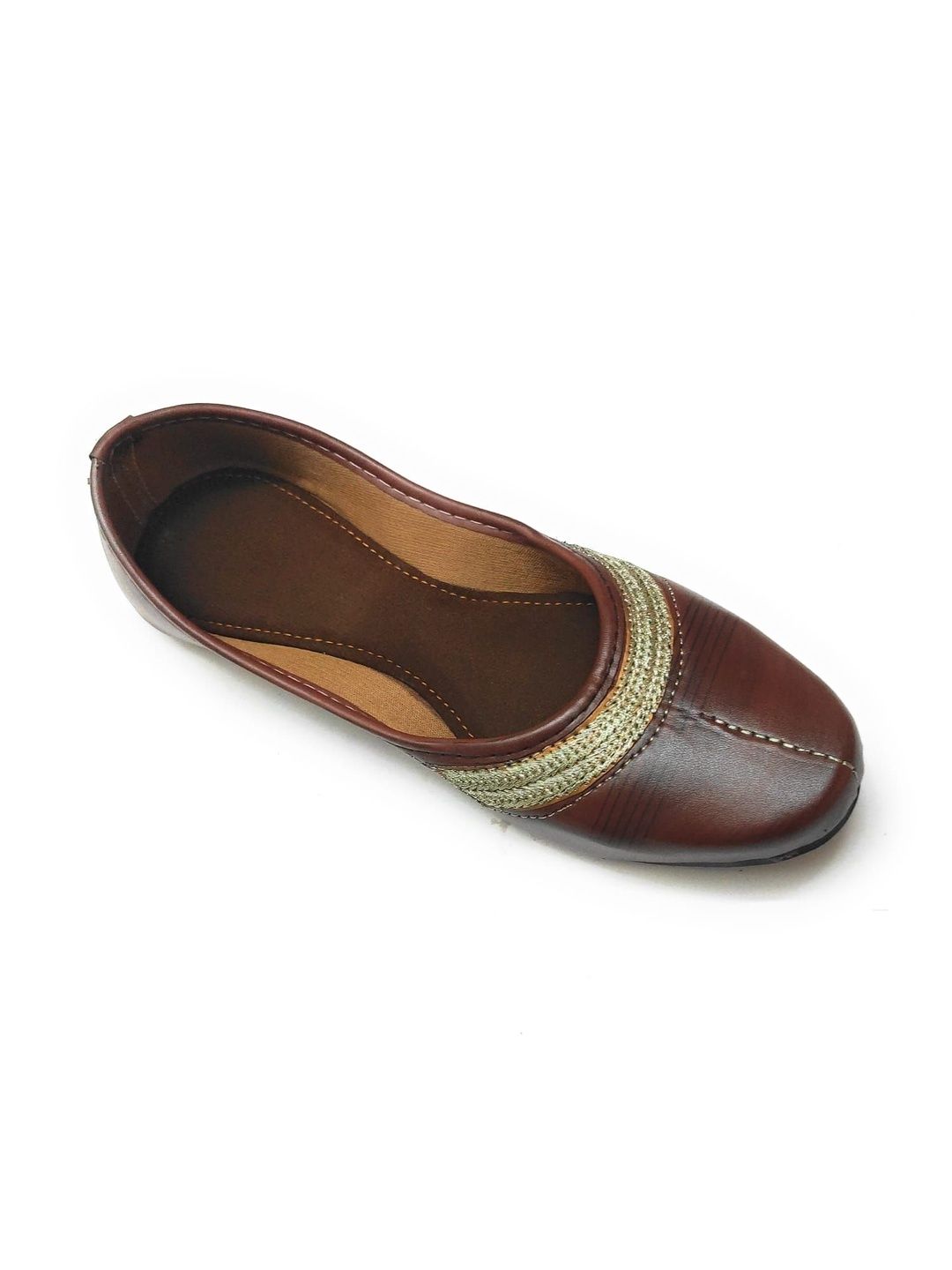 Ta Chic Women Textured Ethnic Mojaris with Embroidered Flats