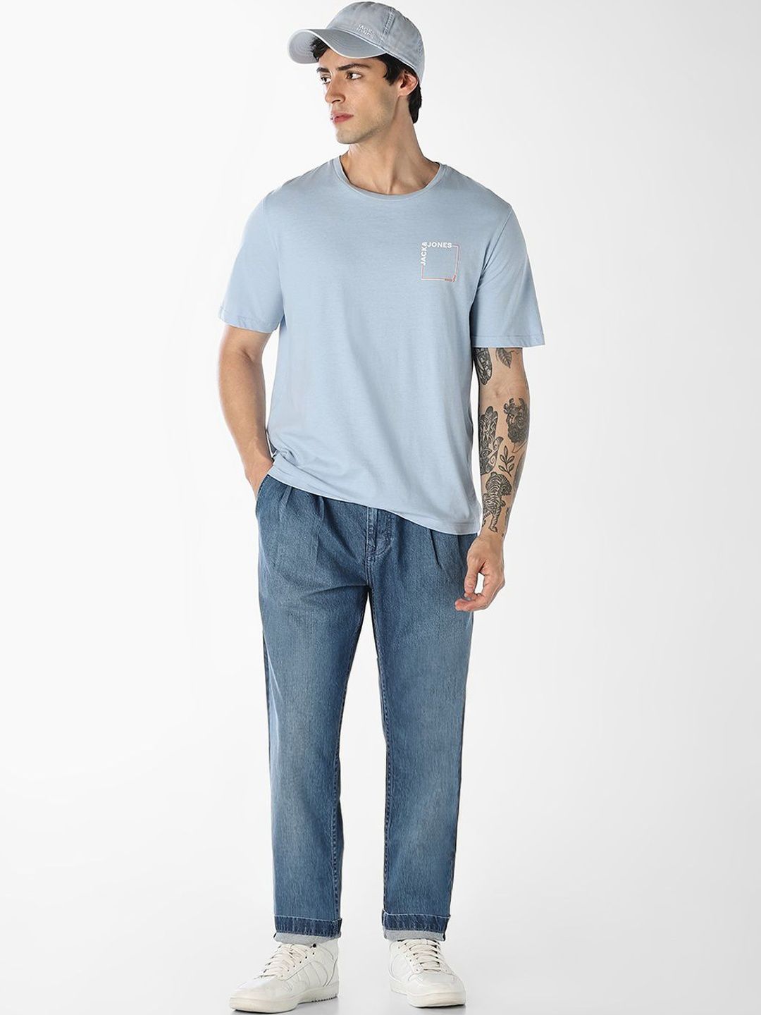 Slim Fit Mid-Rise Light Fade Cotton Jeans