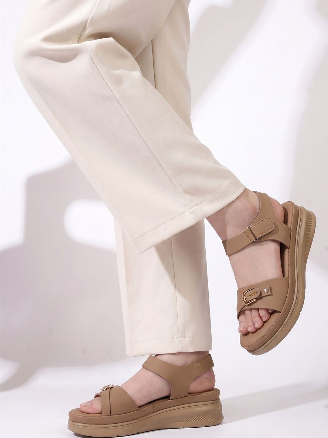 Mast & Harbour Mast & Harbour Flatform Sandals with Buckles