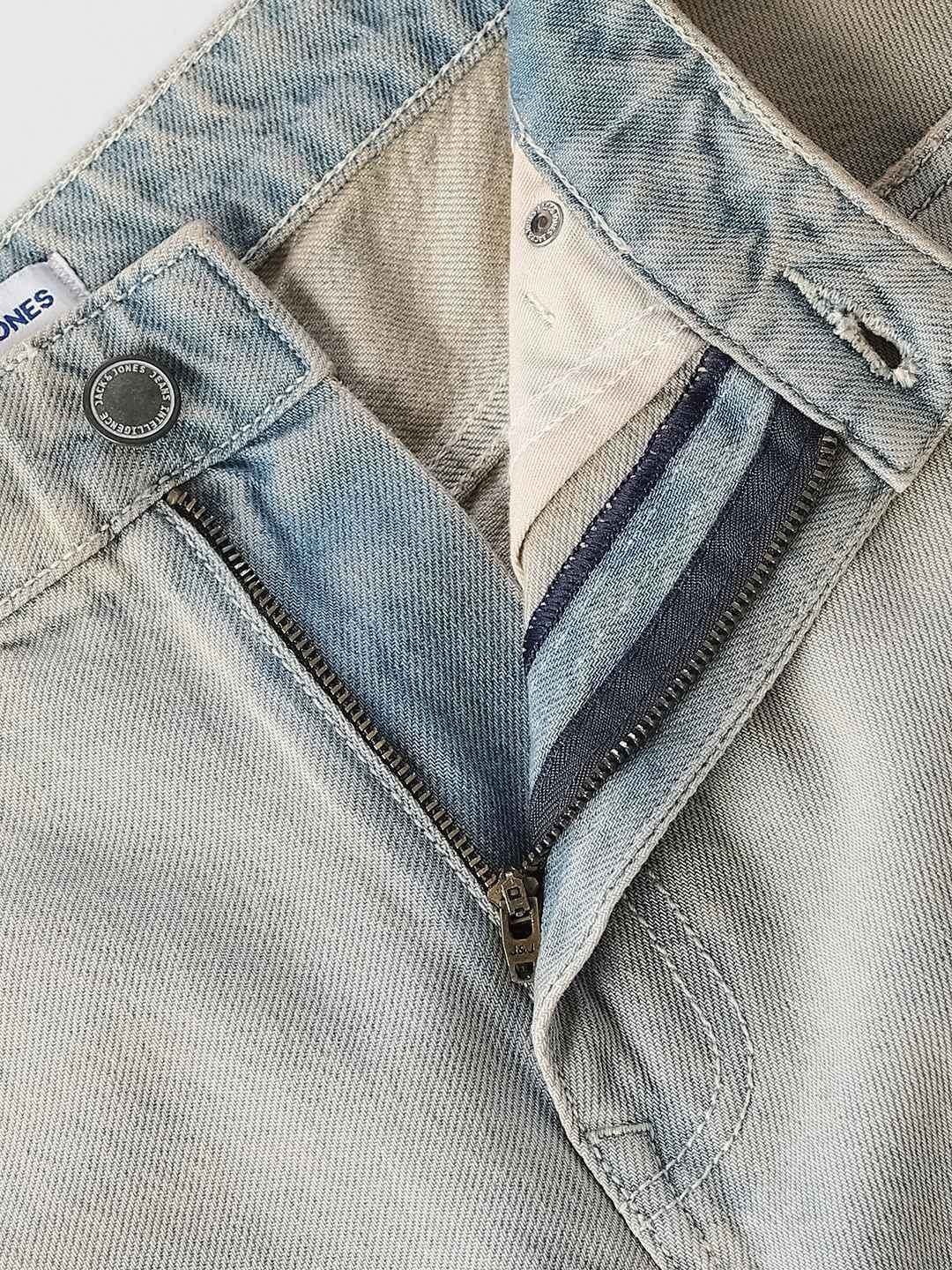 Wide Leg Low-Rise Light Fade Jeans