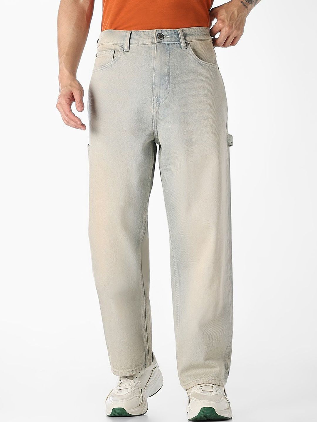 Wide Leg Low-Rise Light Fade Jeans