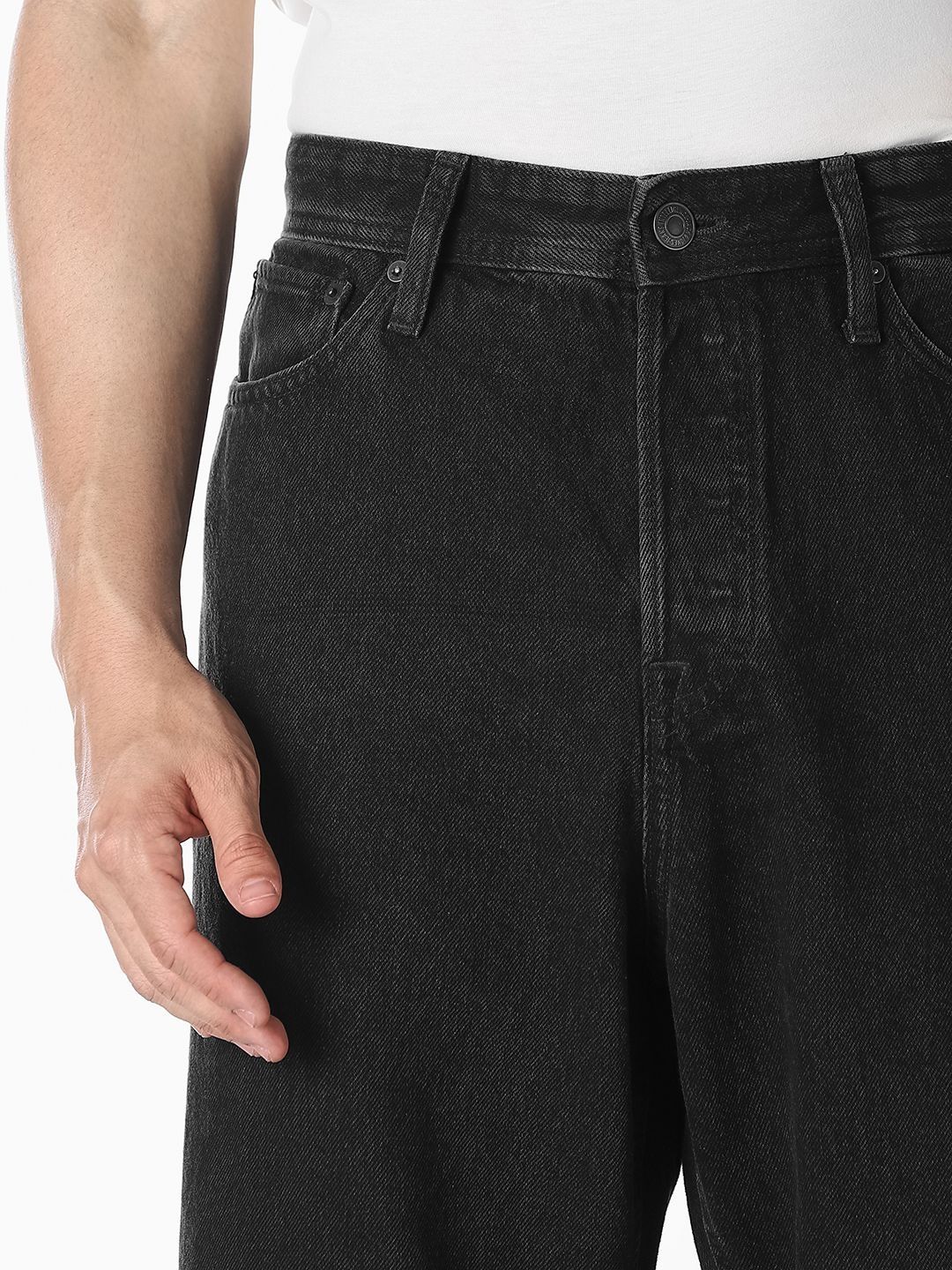 Wide Leg Low-Rise Jeans
