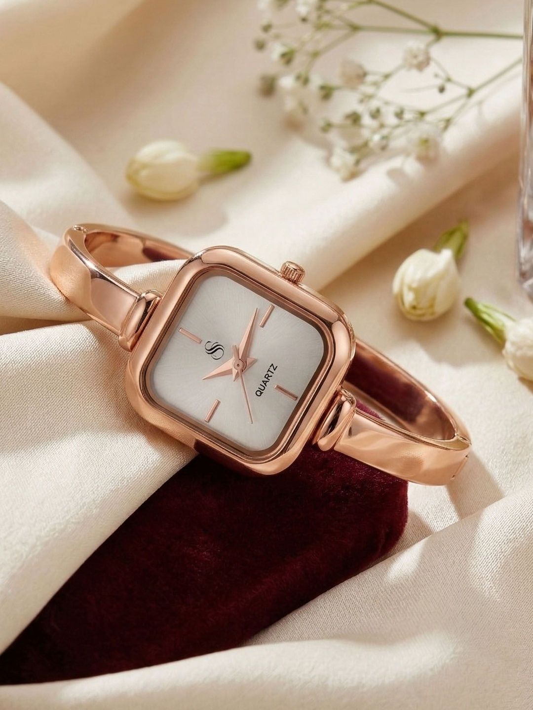 Shocknshop Women Dial & Bracelet Style Straps Analogue Watch WCH181RoseGold