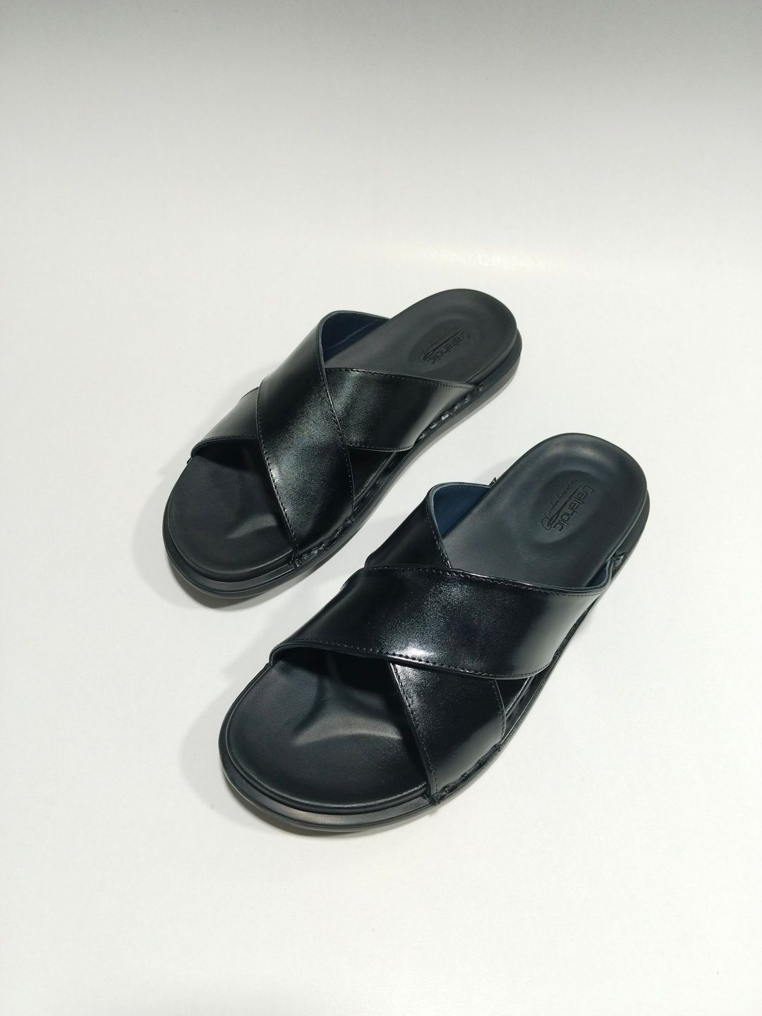 CRAFTAHOLIC Men Sliders
