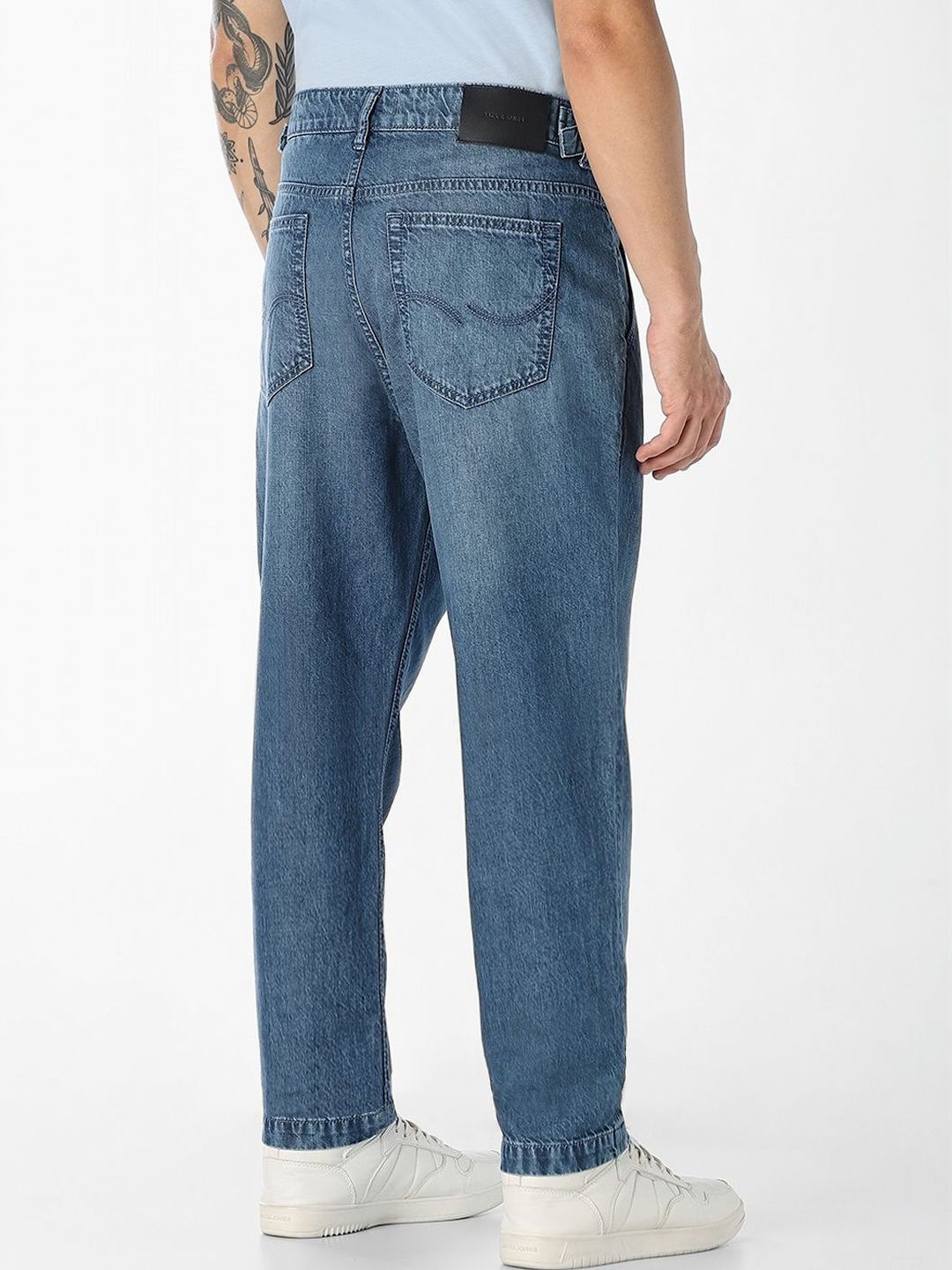 Slim Fit Mid-Rise Light Fade Cotton Jeans