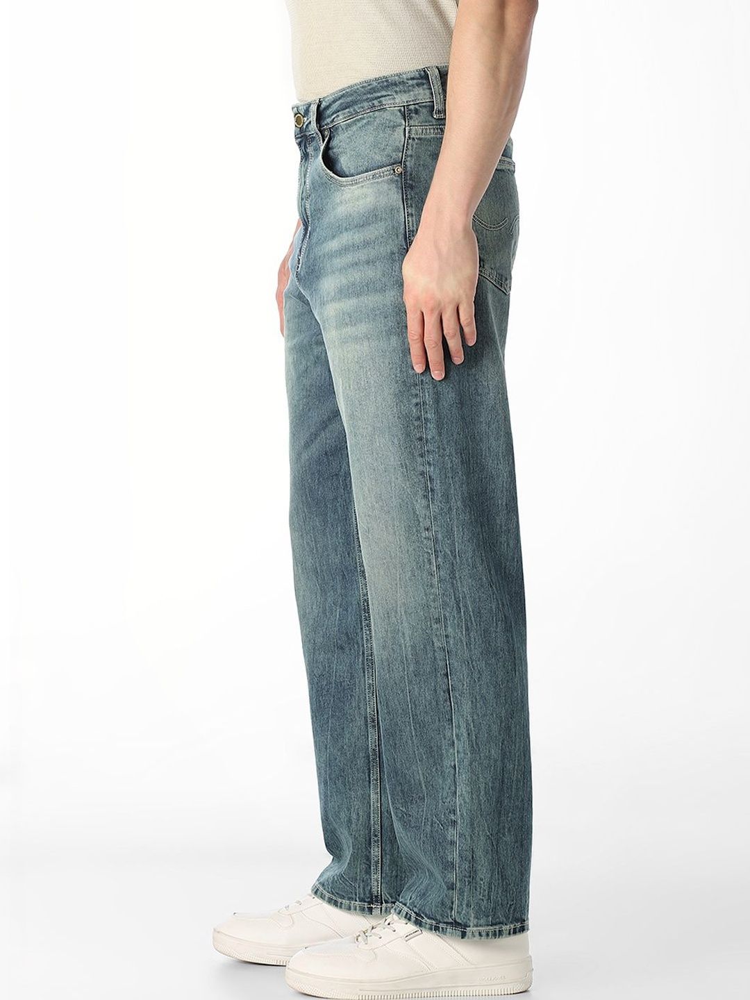 Wide Leg Low-Rise Light Fade Jeans