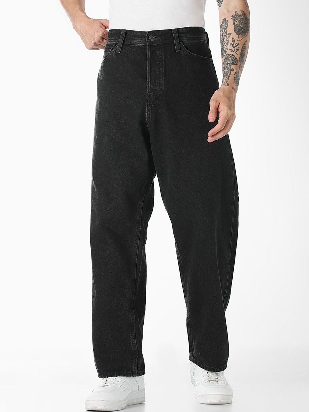 Wide Leg Low-Rise Jeans