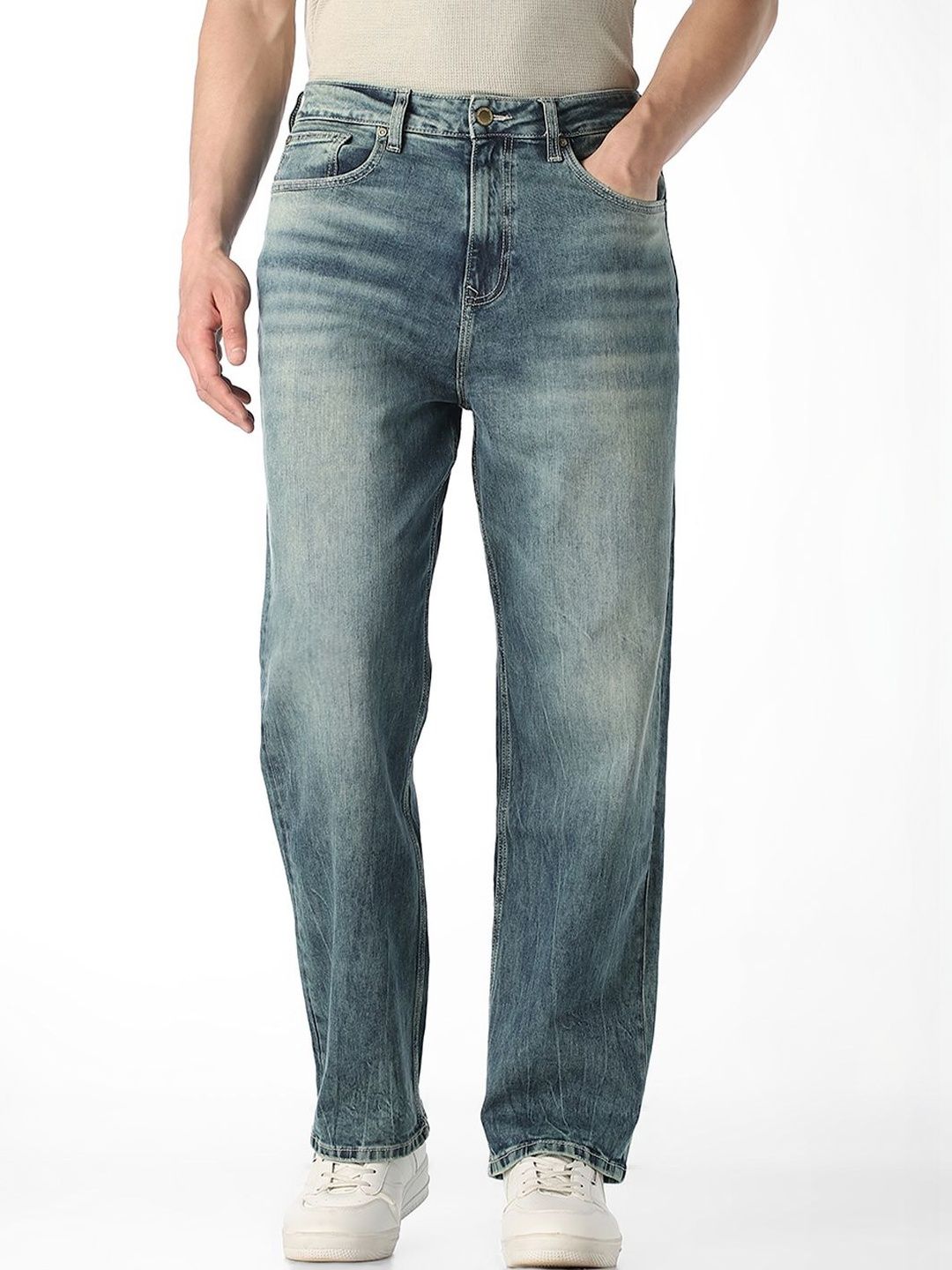 Wide Leg Low-Rise Light Fade Jeans