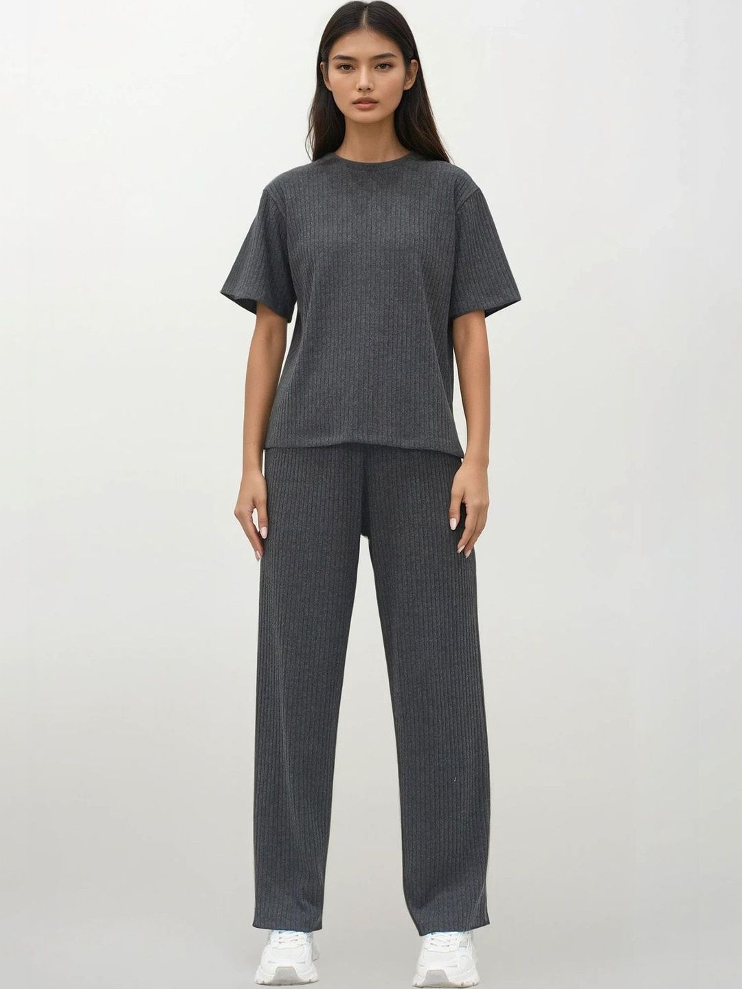 Trend Alacati stili Women Dyed T-shirt with Trousers