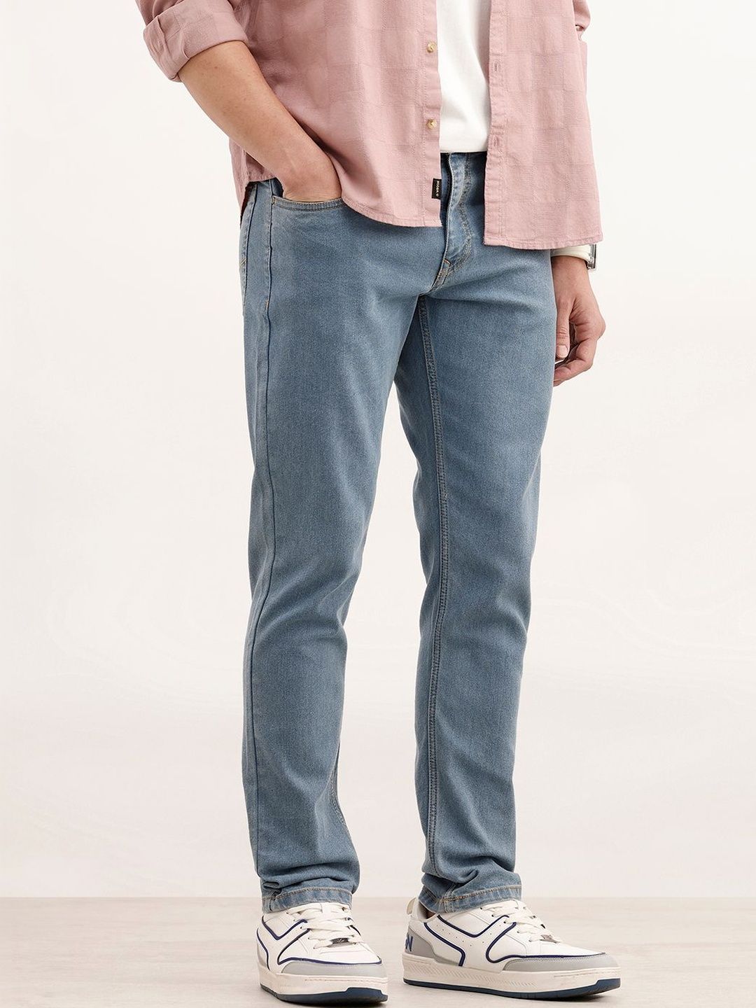 WROGN Men Slim Fit Mid-Rise Light Fade Stretchable Jeans