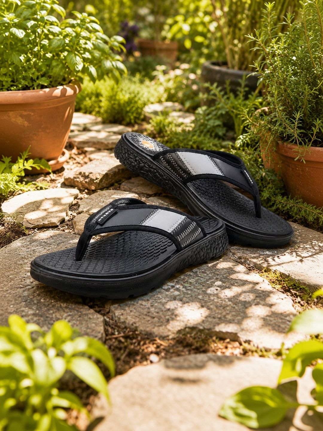 JOOTIYAPA Men Colourblocked Thong Flip-Flops