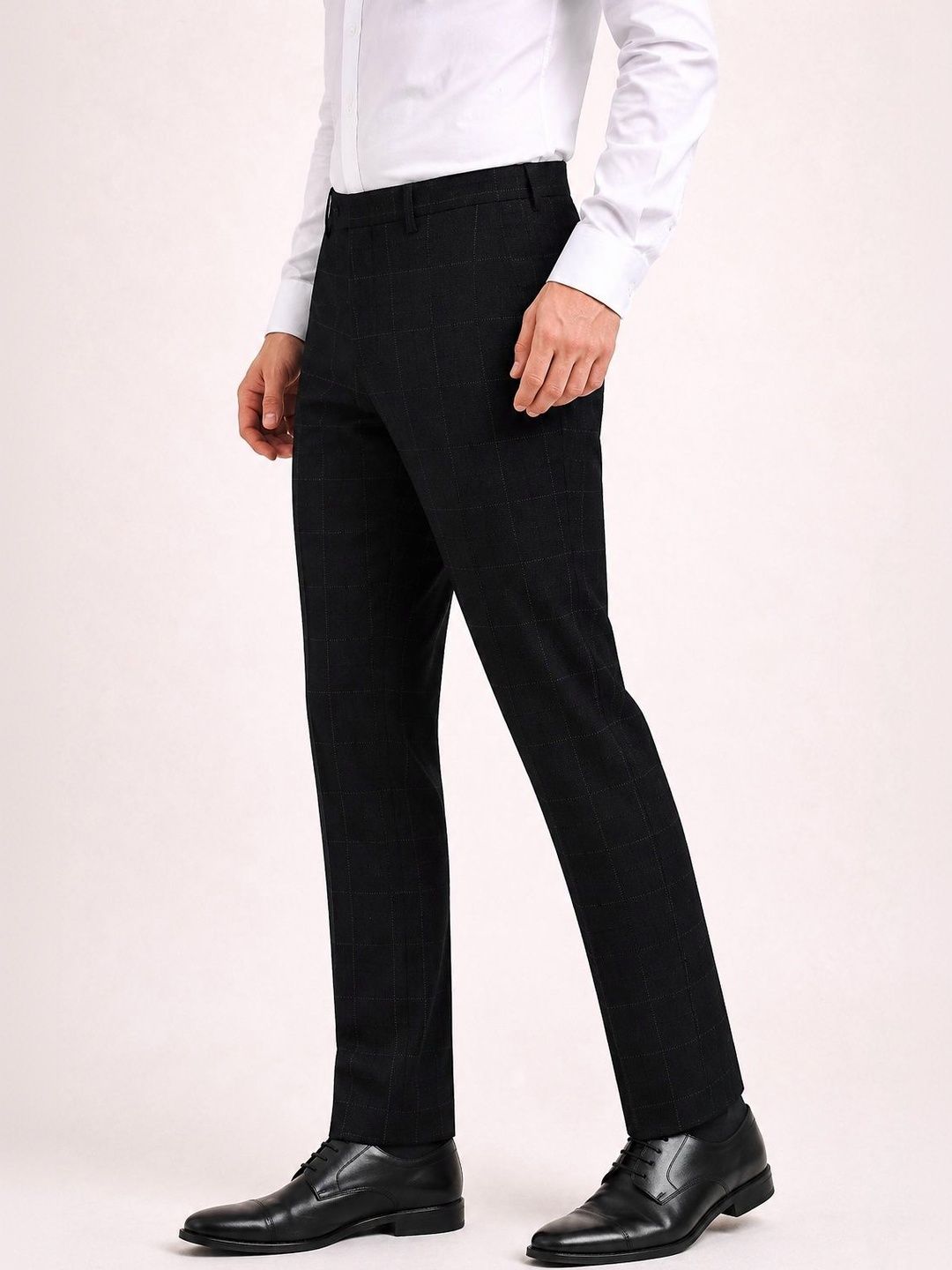 INVICTUS Men Mid-Rise Comfort Wrinkle Free Trousers