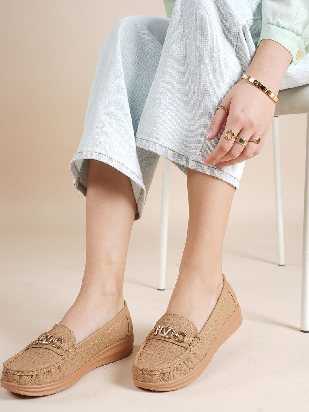 DressBerry Women Textured Loafers