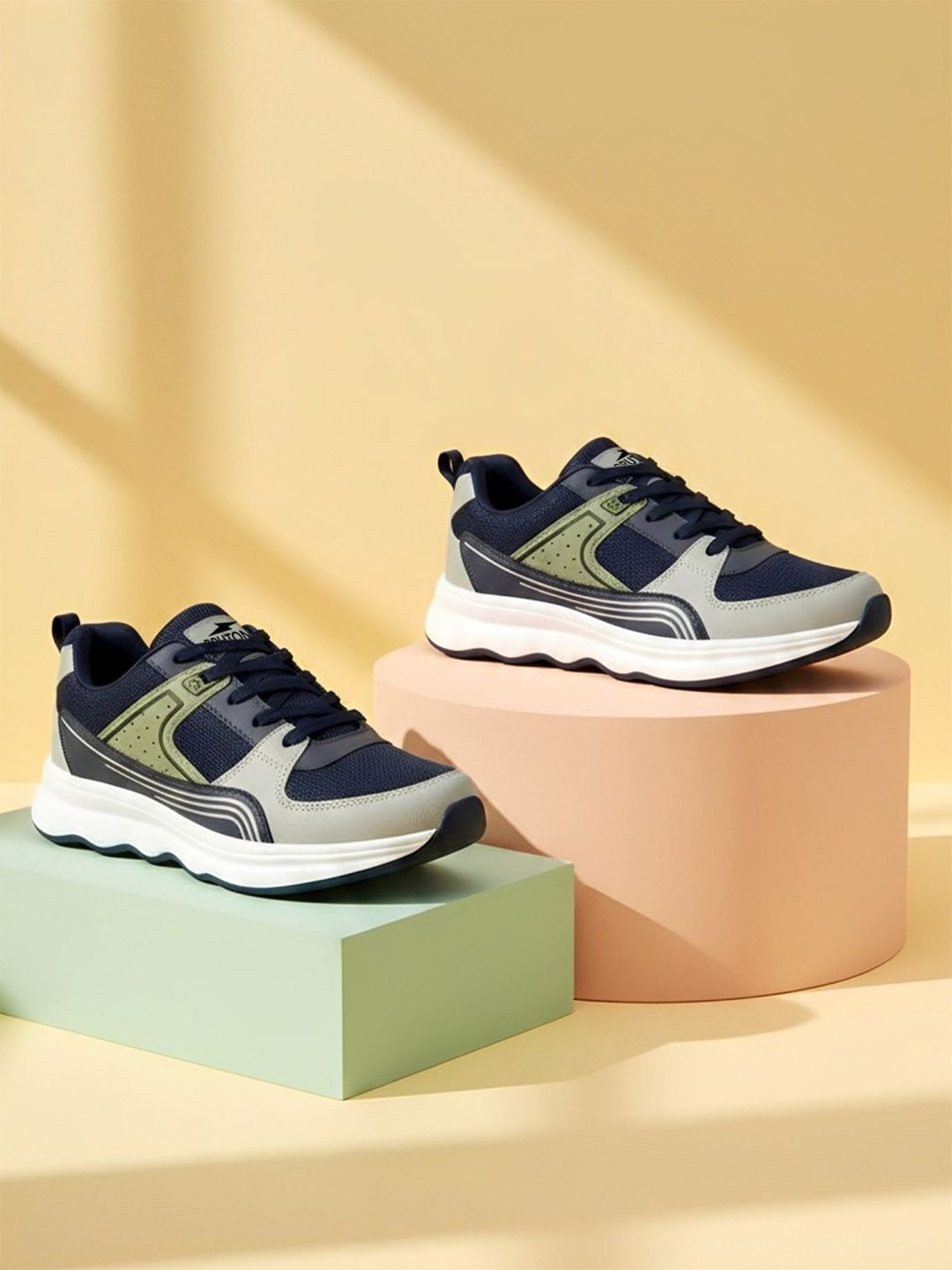 Bruton Men Mesh Walking Non-Marking Shoes