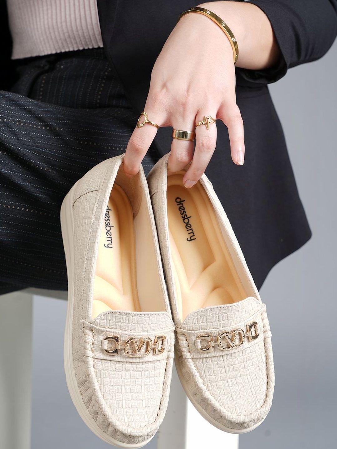 DressBerry Women Textured Loafers