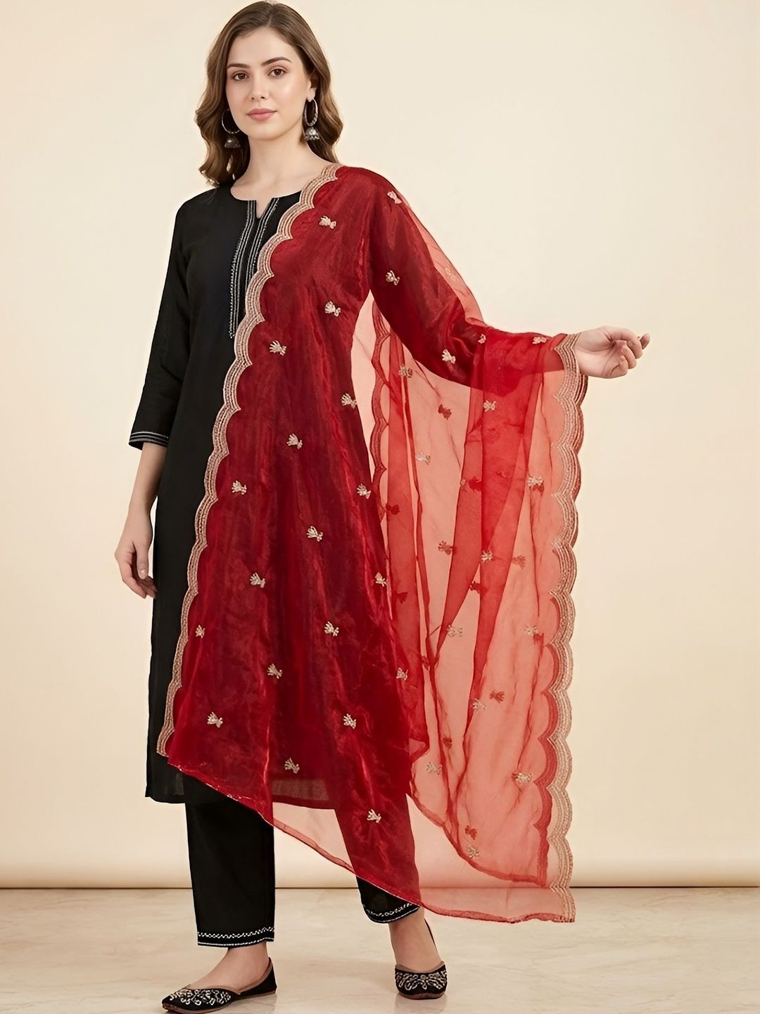 MUFFLY Ethnic Motifs Embroidered Dupatta with Thread Work