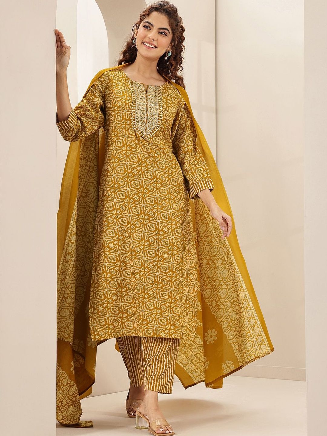 Gerua By Libas Gerua By Libas Women Ethnic Motifs Printed Regular Thread Work Kurta with Trousers & With Dupatta