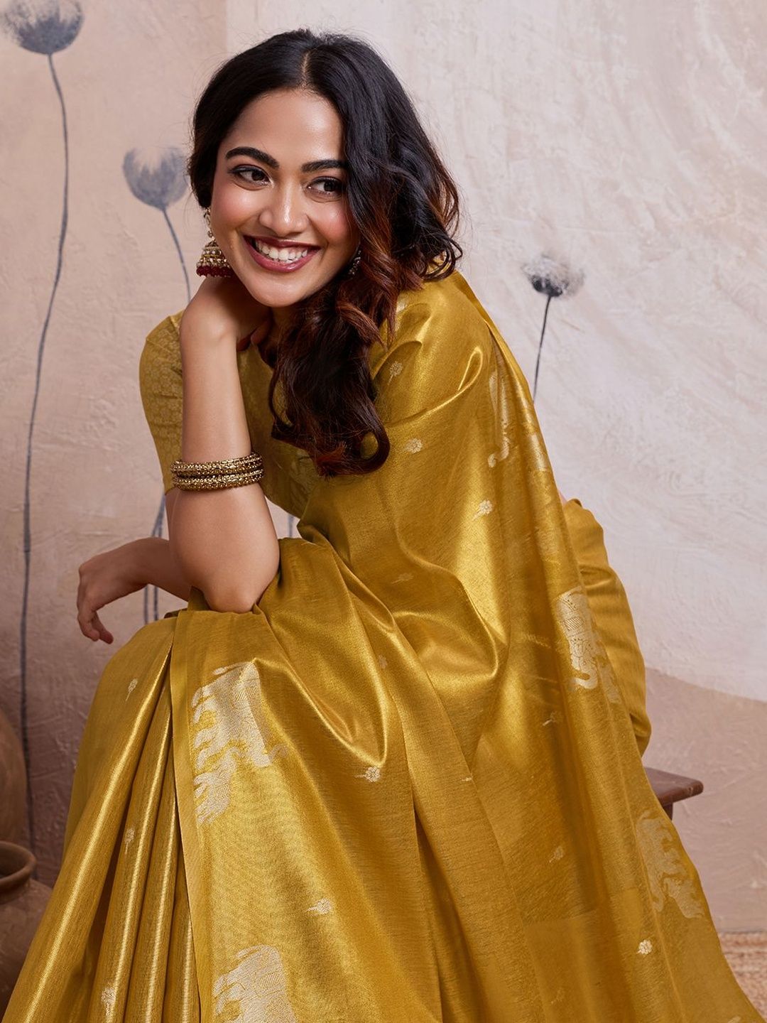 Sangria Ethnic Motifs Tissue Handloom Banarasi Saree