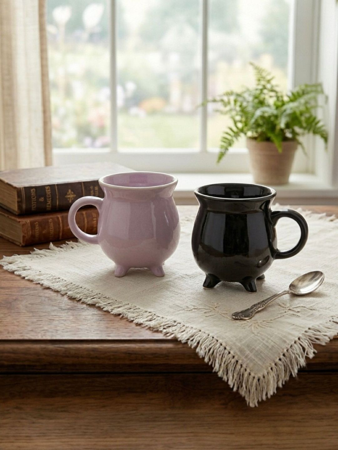 U & U Unique Utilities Black & Mauve 2 Pcs Ceramic Coffee Mugs with Legs-340 ml Each