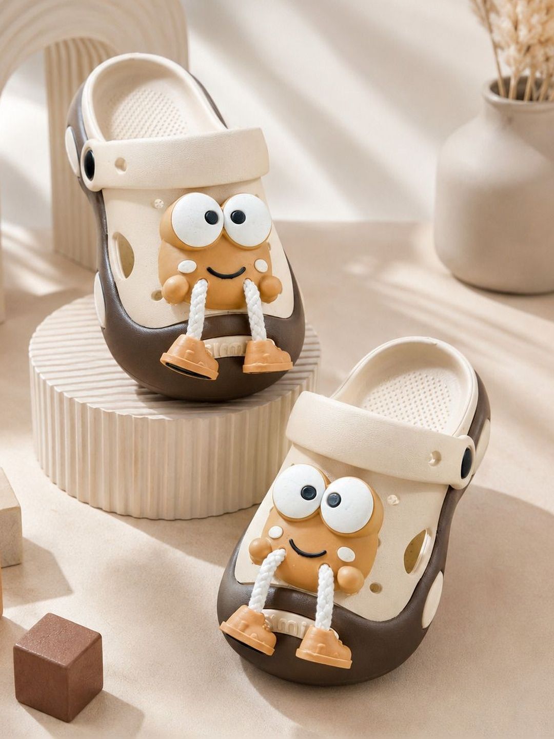AMAEZO Unisex Kids Clogs Sandals