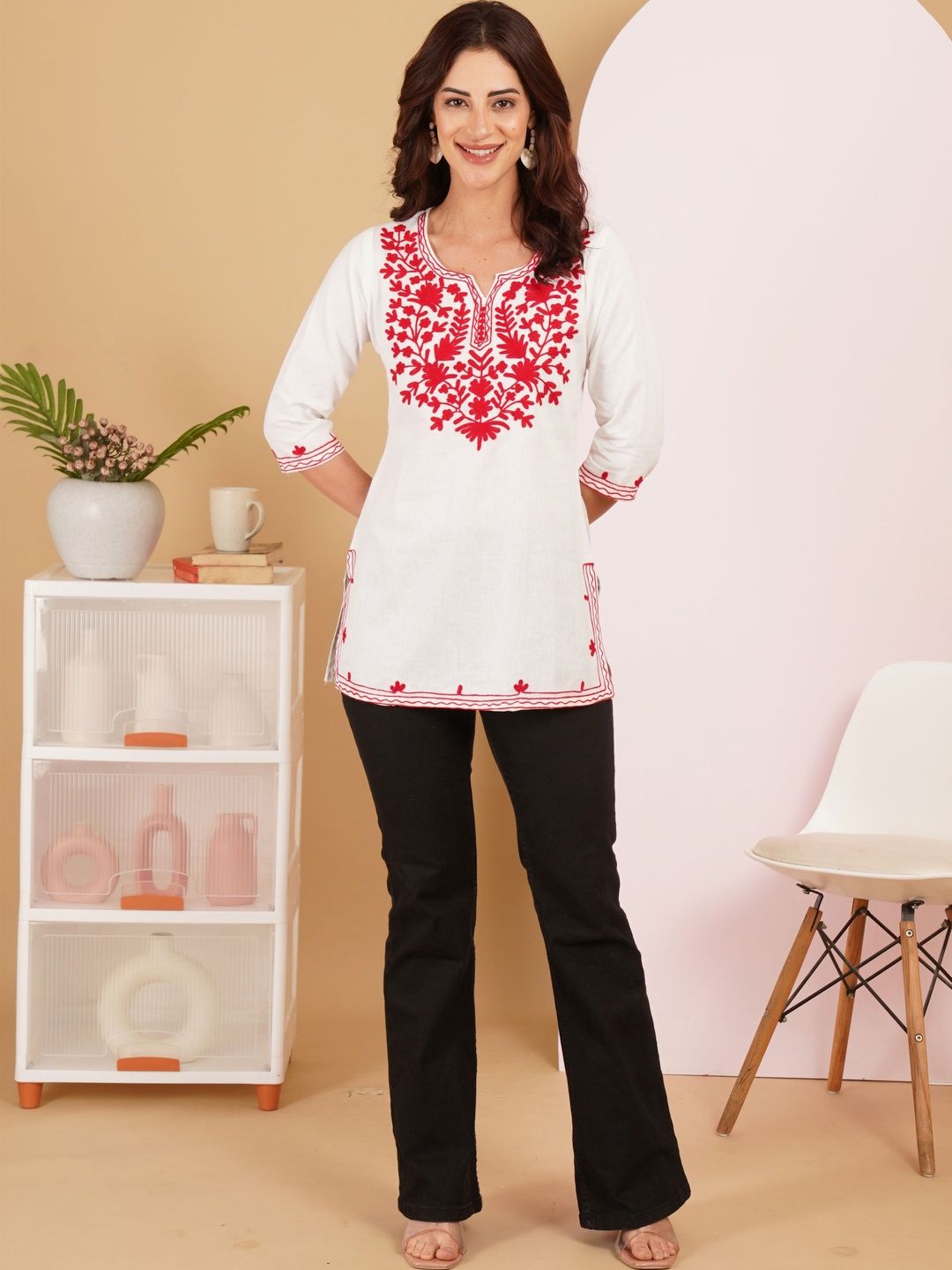 Sangria Ethnic Motifs Embroidered V-Neck Thread Work Pure Cotton Blend Thread Work Kurti