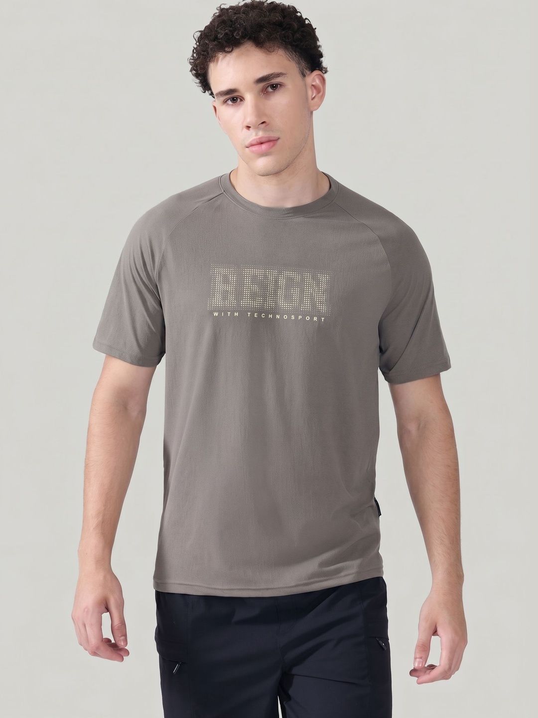 Technosport Men Typography Printed Slim Fit T-shirt