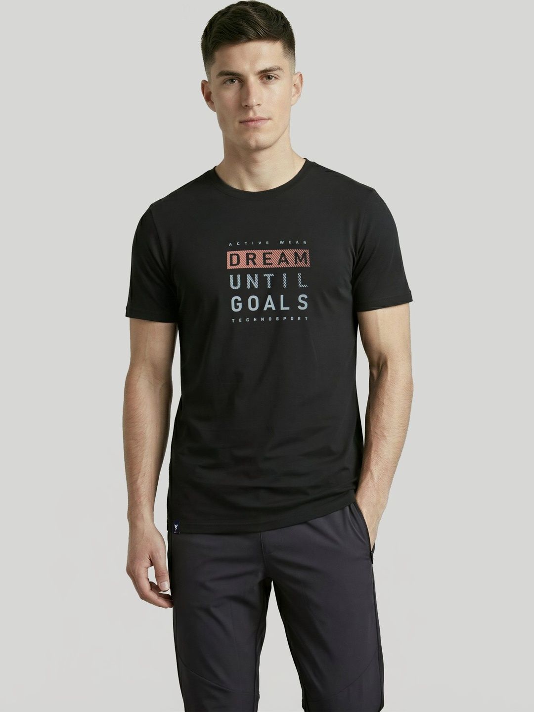 Technosport Men Typography Printed Slim Fit T-shirt