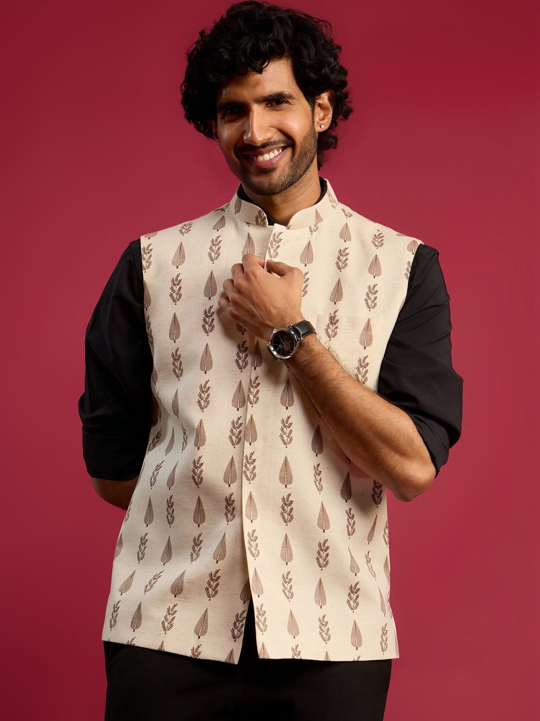 VASTRAMAY Men Cream Block Printed Cotton Nehru Jacket