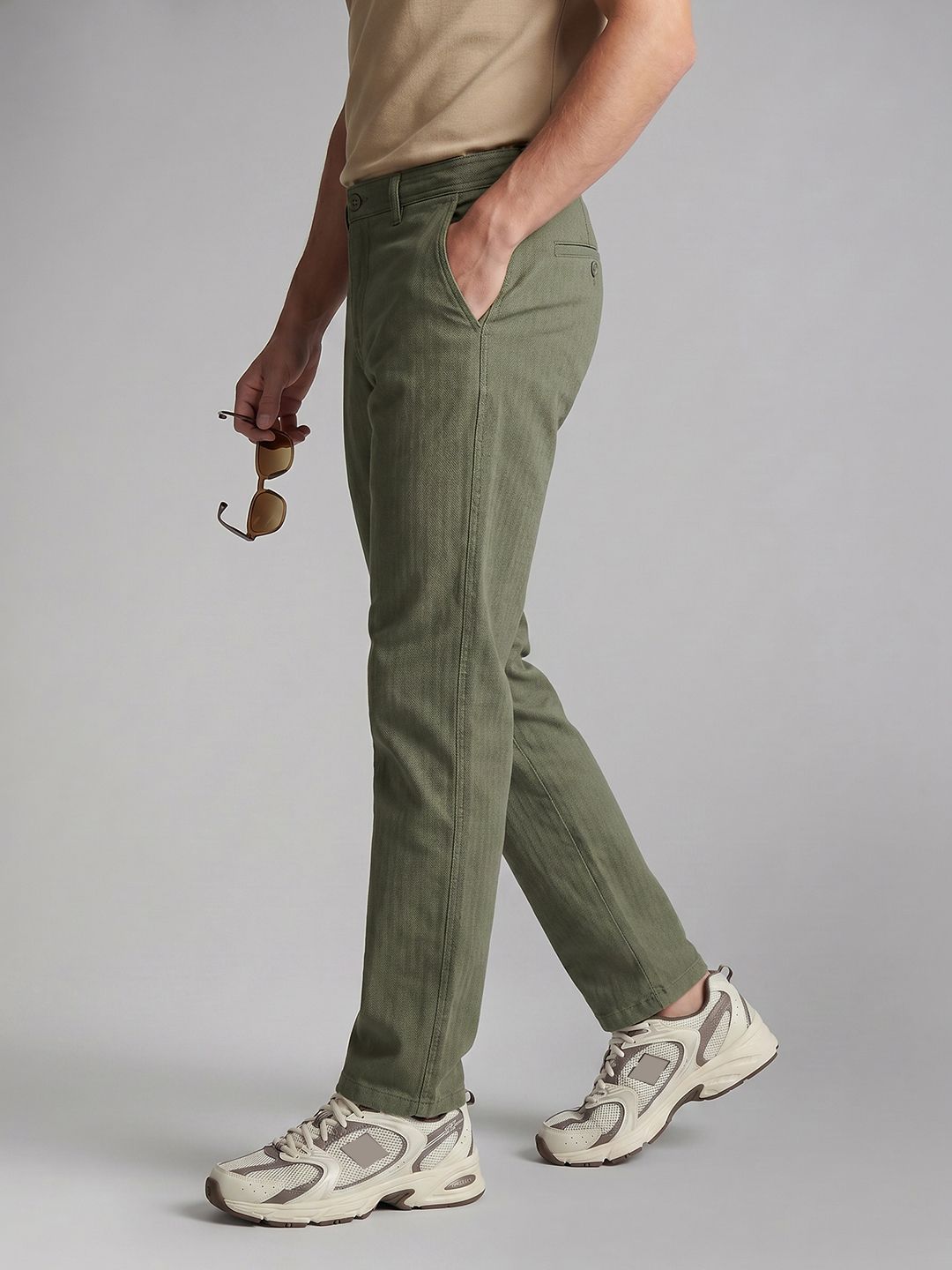 Louis Philippe Jeans Louis Philippe Jeans Men Straight Fit Pure Cotton Chinos Trousers