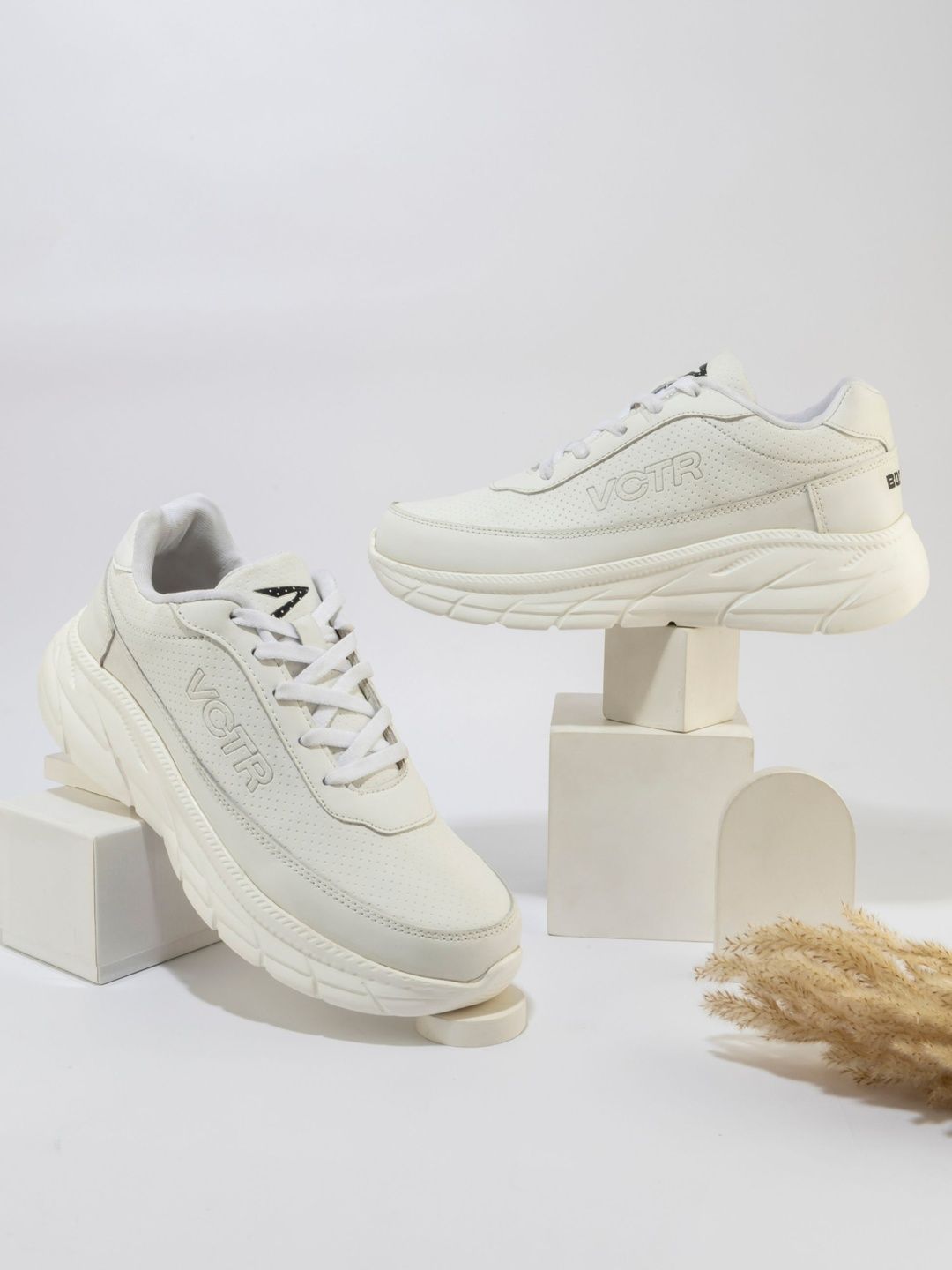 VCTR BossXL Lightweight Breathable Synthetic Leather Running Shoes