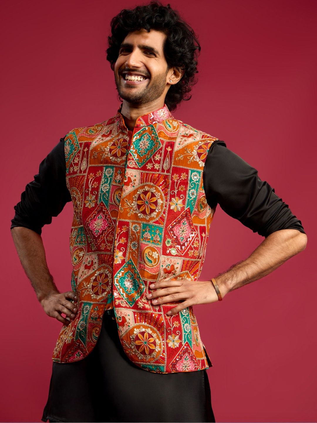 VASTRAMAY Men Embroidered Woven Nehru Jacket