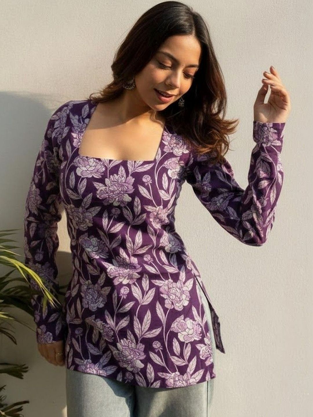 Classy Creation Floral Printed Square Neck Kurti