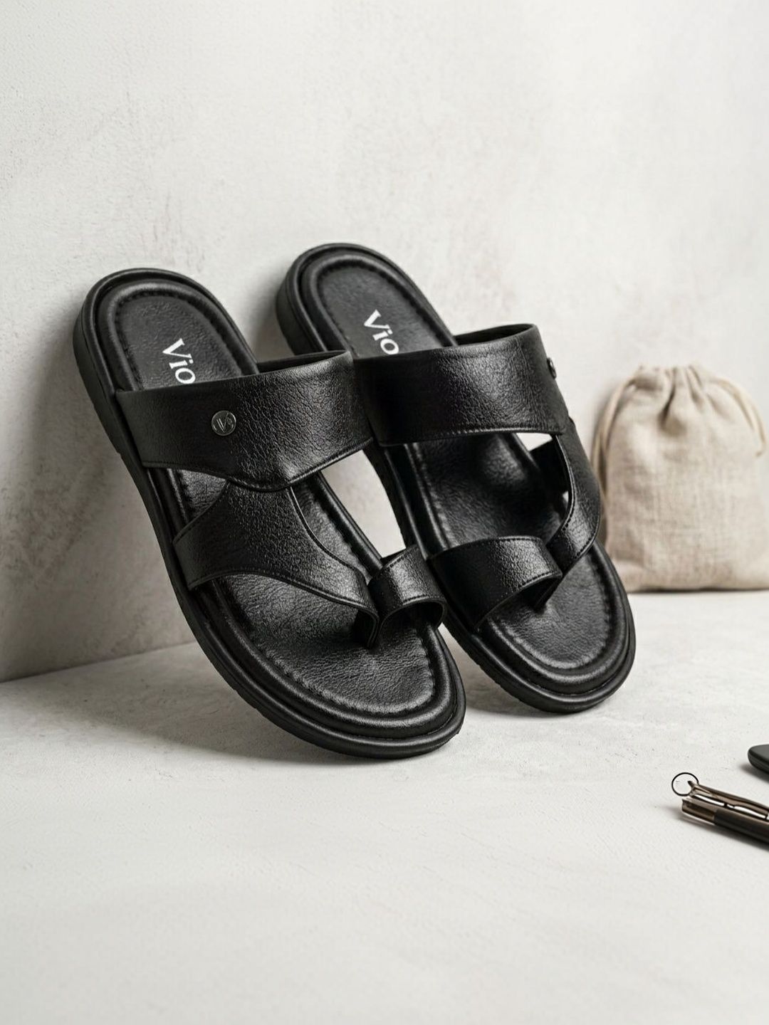 Viora Men Thong Flip-Flops